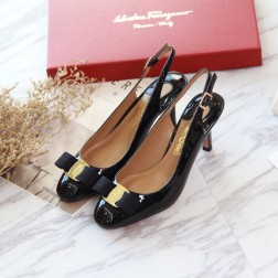 FERRAGAMO 페레가모 바라 보우 슬링백 01P845 714973