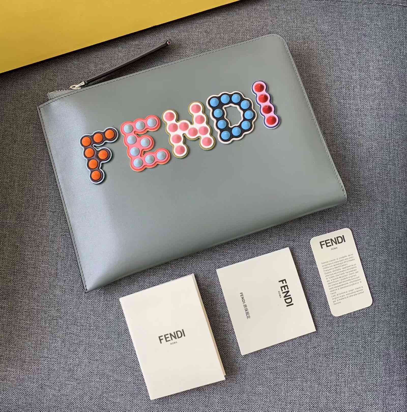 FENDI 펜디 클러치백