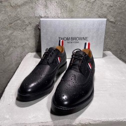 THOM BROWNE 톰브라운더비